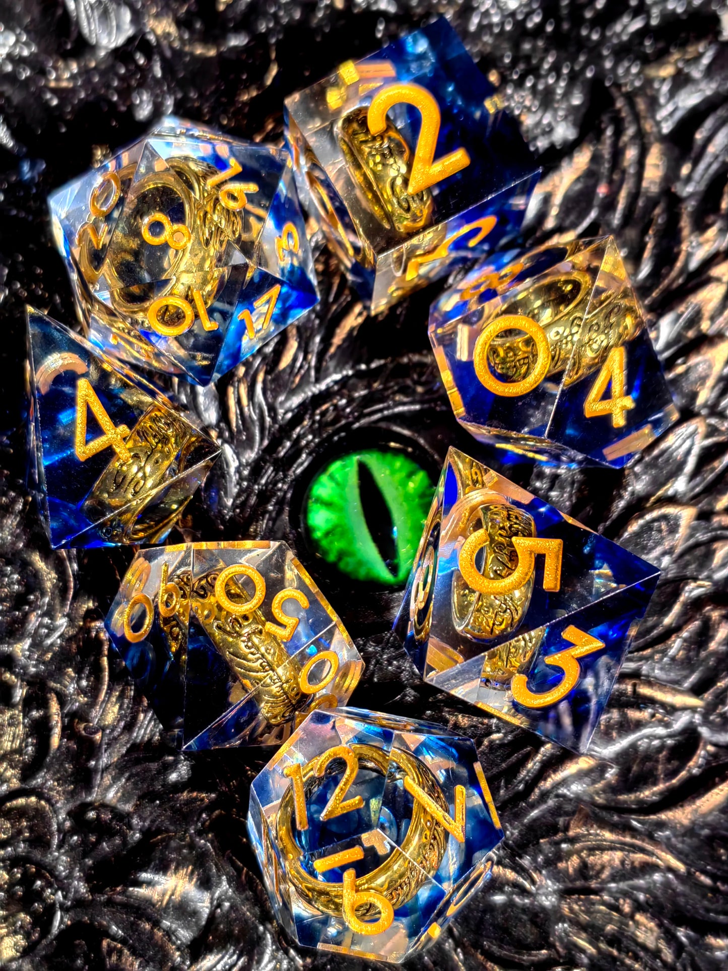 7-Piece Sharp Edge Resin Dice with Ring Inside