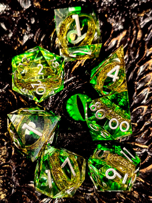 7-Piece Sharp Edge Resin Dice with Ring Inside
