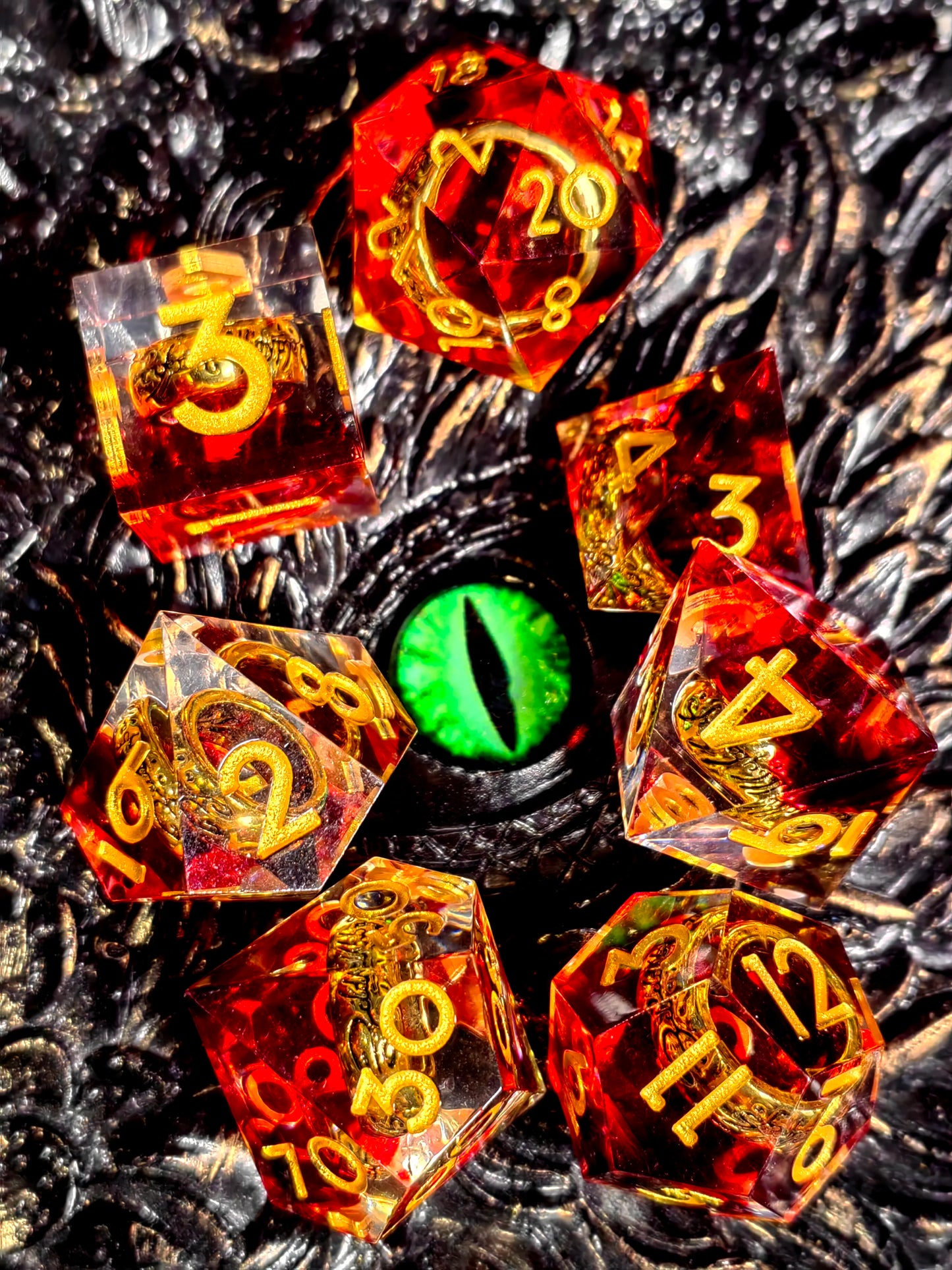 7-Piece Sharp Edge Resin Dice with Ring Inside