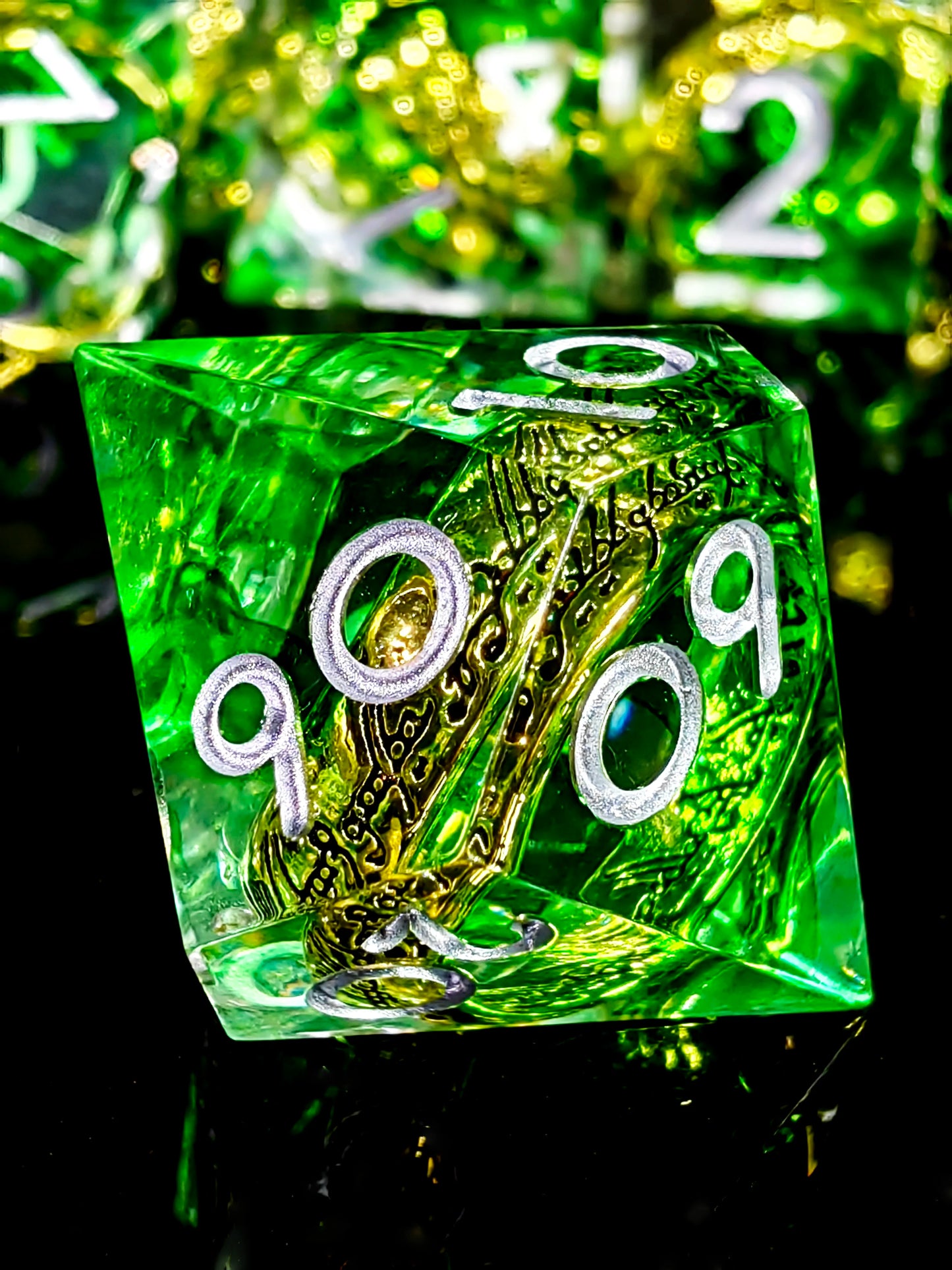 7-Piece Sharp Edge Resin Dice with Ring Inside